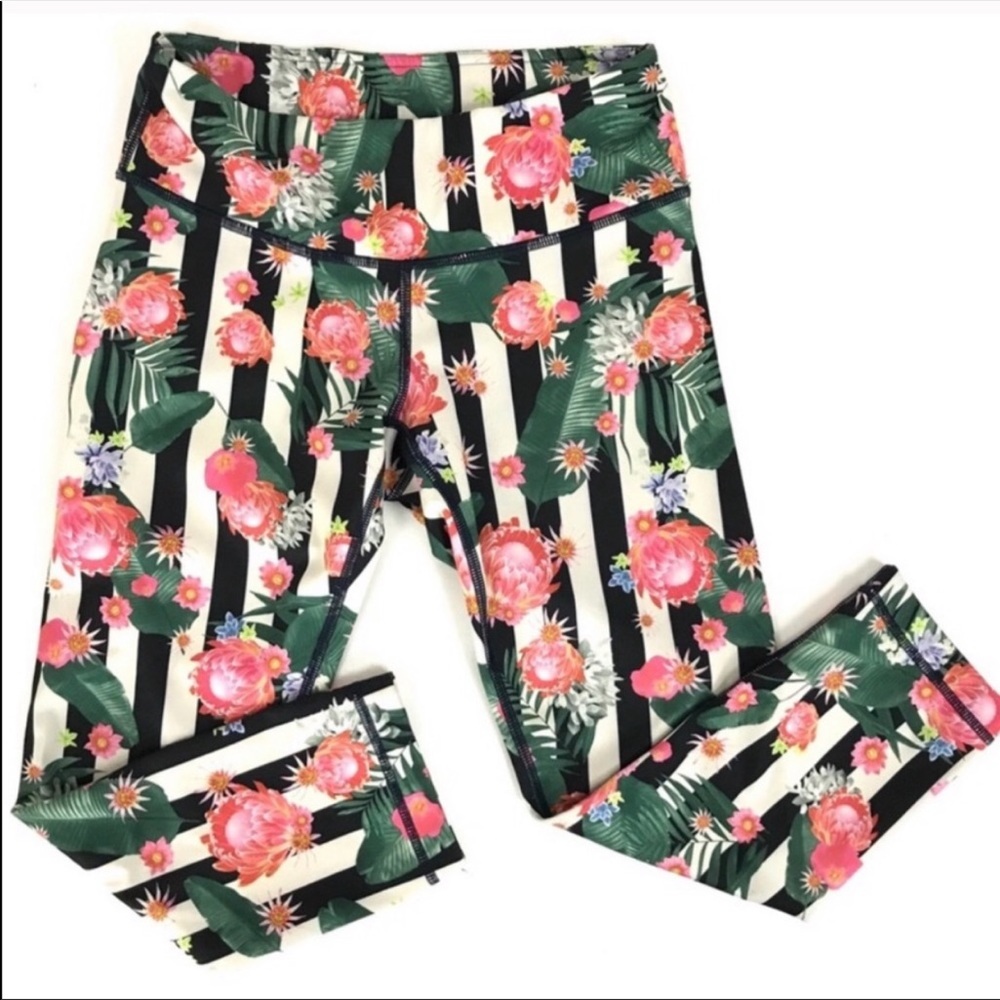 Lululemon wunder under palm play floral crops